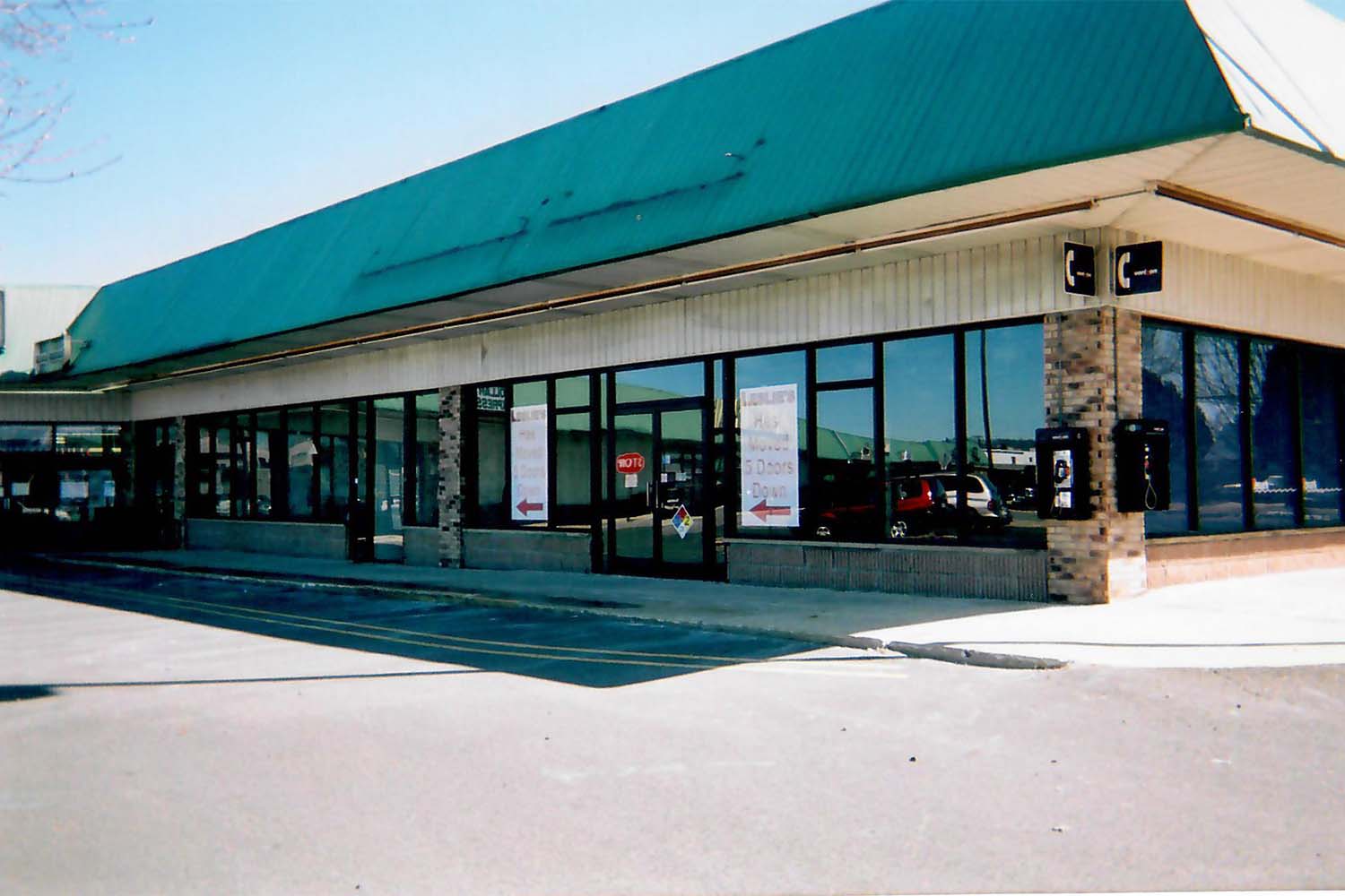 Rustic Mall Rag Shop Store